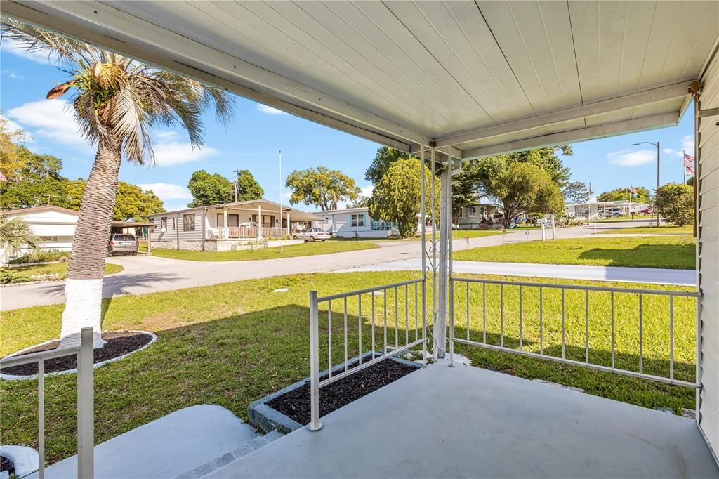 For Sale: $95,000 (2 beds, 2 baths, 864 Square Feet)