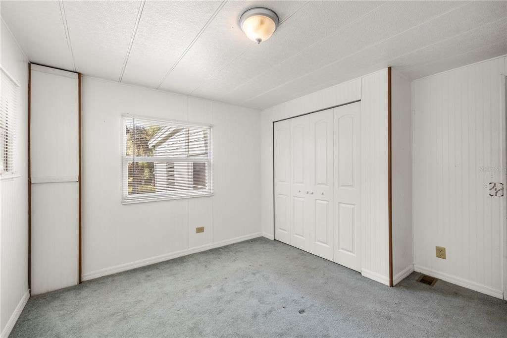 For Sale: $95,000 (2 beds, 2 baths, 864 Square Feet)