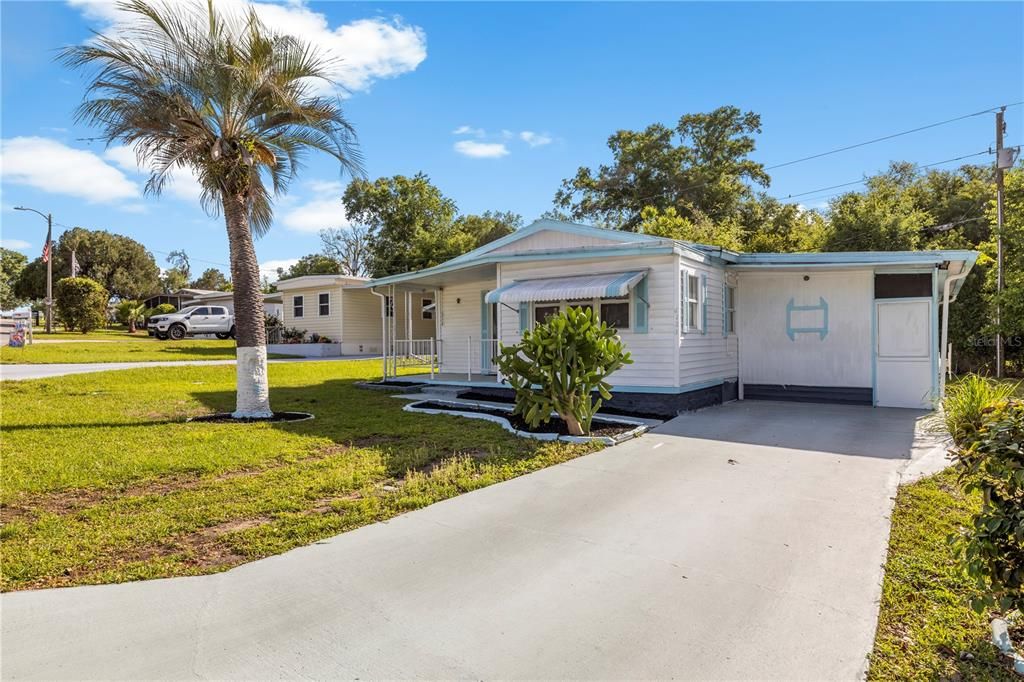 For Sale: $95,000 (2 beds, 2 baths, 864 Square Feet)