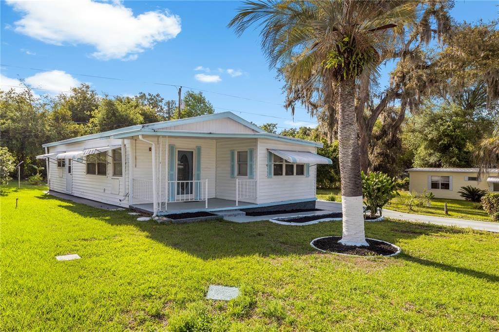 For Sale: $95,000 (2 beds, 2 baths, 864 Square Feet)