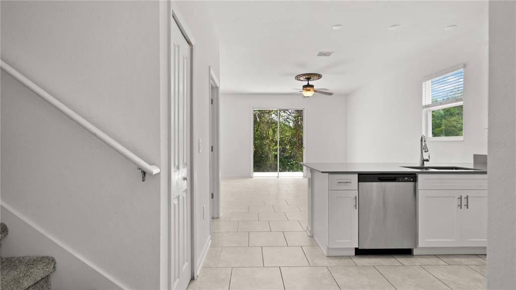 Recently Rented: $2,350 (3 beds, 2 baths, 1797 Square Feet)