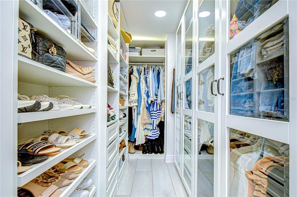 На продажу: $1,099,000 (2 спален, 2 ванн, 1802 Квадратных фут)