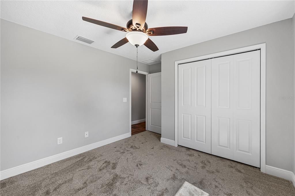 For Sale: $265,000 (3 beds, 2 baths, 1292 Square Feet)