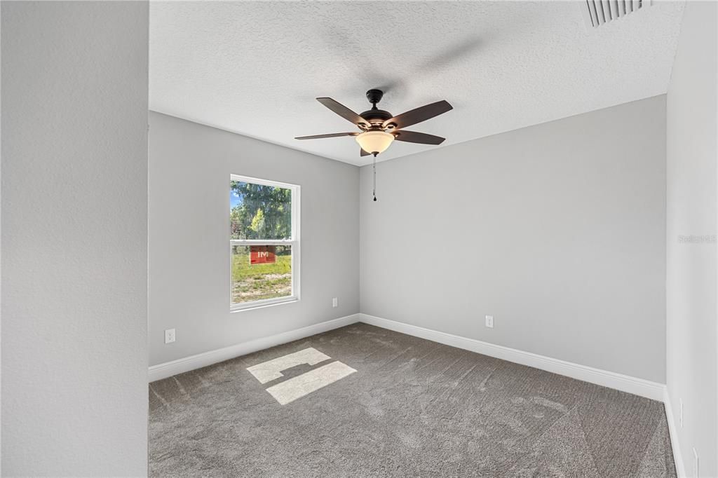 For Sale: $265,000 (3 beds, 2 baths, 1292 Square Feet)