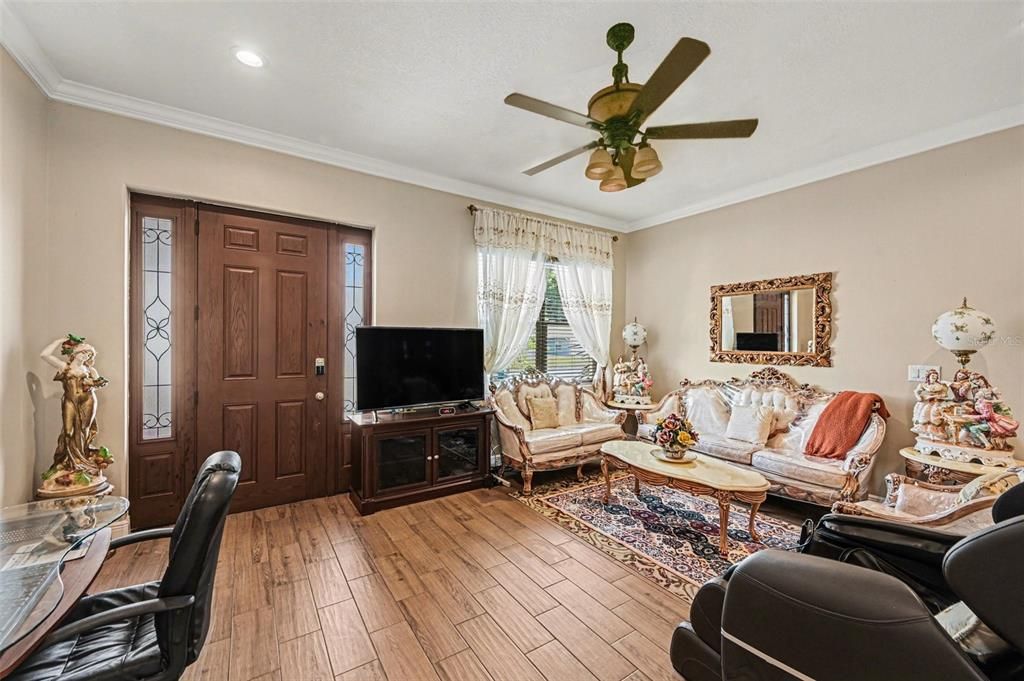 For Sale: $330,000 (3 beds, 2 baths, 1630 Square Feet)