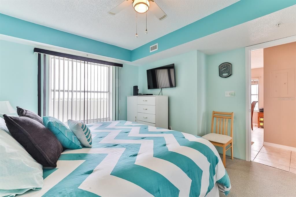 待售: $449,900 (2 贝兹, 2 浴室, 1200 平方英尺)