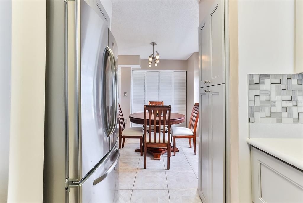 待售: $449,900 (2 贝兹, 2 浴室, 1200 平方英尺)