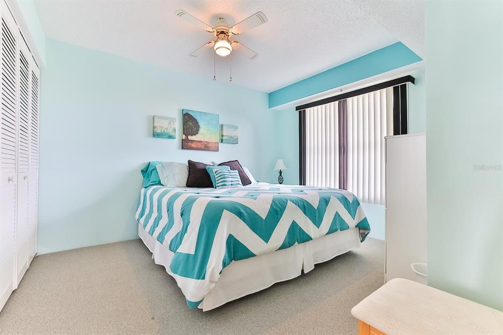 待售: $449,900 (2 贝兹, 2 浴室, 1200 平方英尺)