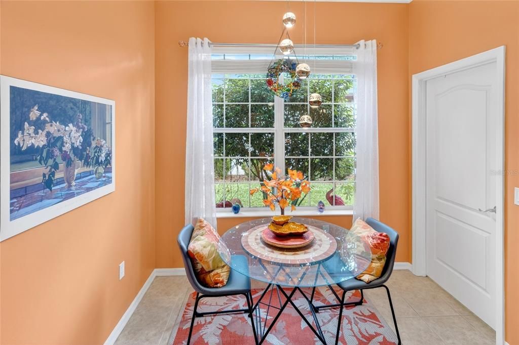 For Sale: $380,000 (3 beds, 2 baths, 1943 Square Feet)