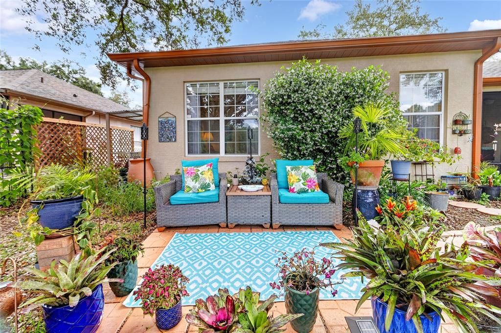 For Sale: $380,000 (3 beds, 2 baths, 1943 Square Feet)
