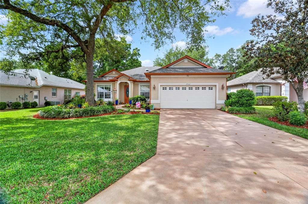 For Sale: $380,000 (3 beds, 2 baths, 1943 Square Feet)
