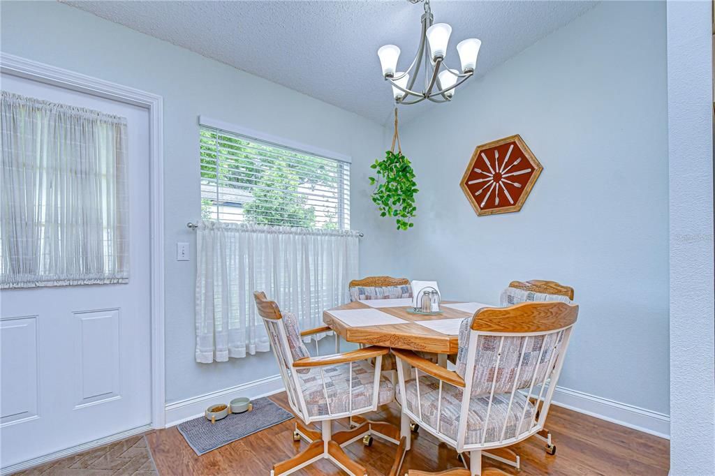 En Venta: $199,900 (2 camas, 2 baños, 1201 Pies cuadrados)