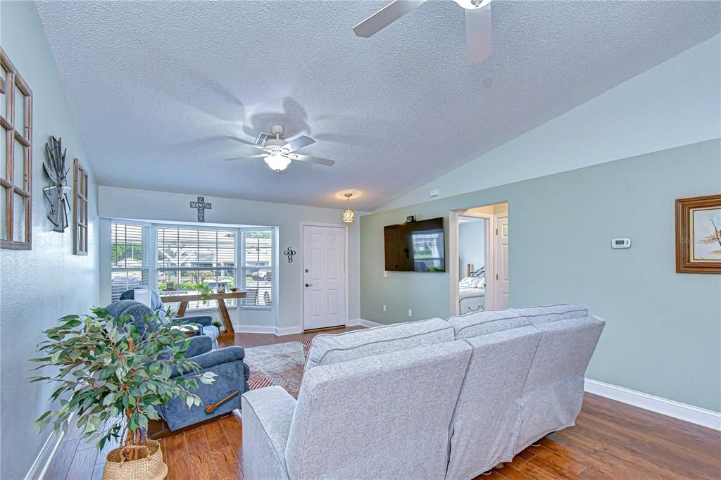 En Venta: $199,900 (2 camas, 2 baños, 1201 Pies cuadrados)