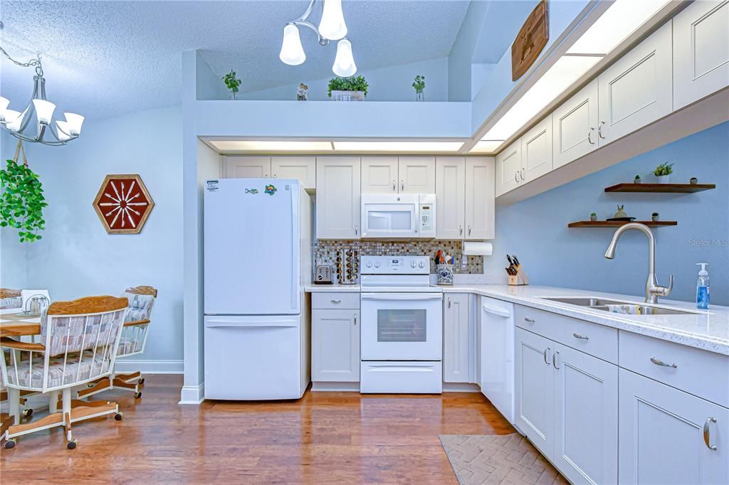 En Venta: $199,900 (2 camas, 2 baños, 1201 Pies cuadrados)