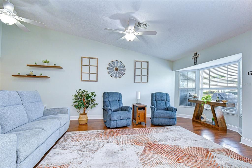 En Venta: $199,900 (2 camas, 2 baños, 1201 Pies cuadrados)