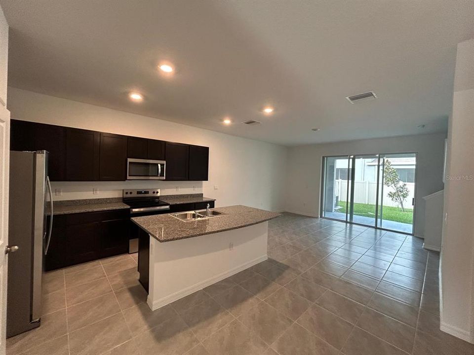 En Venta: $349,000 (3 camas, 2 baños, 1673 Pies cuadrados)