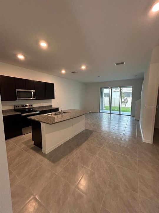 En Venta: $349,000 (3 camas, 2 baños, 1673 Pies cuadrados)