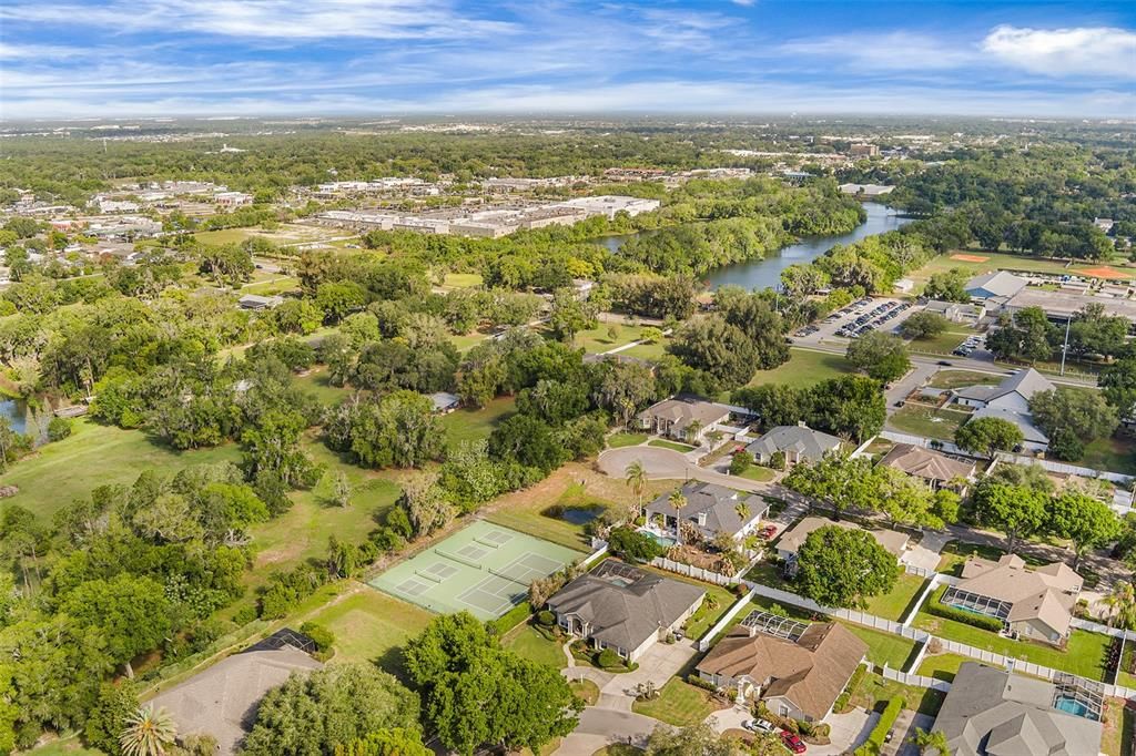 Под контрактом: $725,000 (5 спален, 3 ванн, 3218 Квадратных фут)