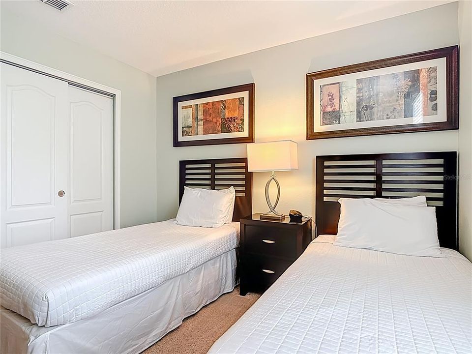 Под контрактом: $2,250 (4 спален, 3 ванн, 2060 Квадратных фут)