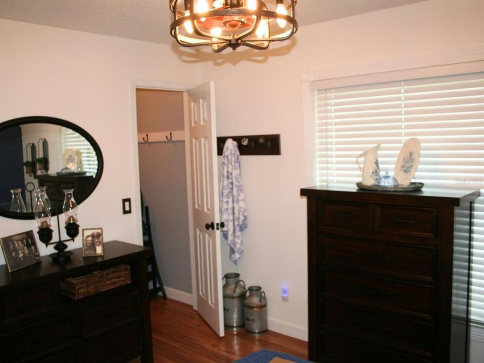 Active With Contract: $499,900 (3 beds, 2 baths, 2163 Square Feet)