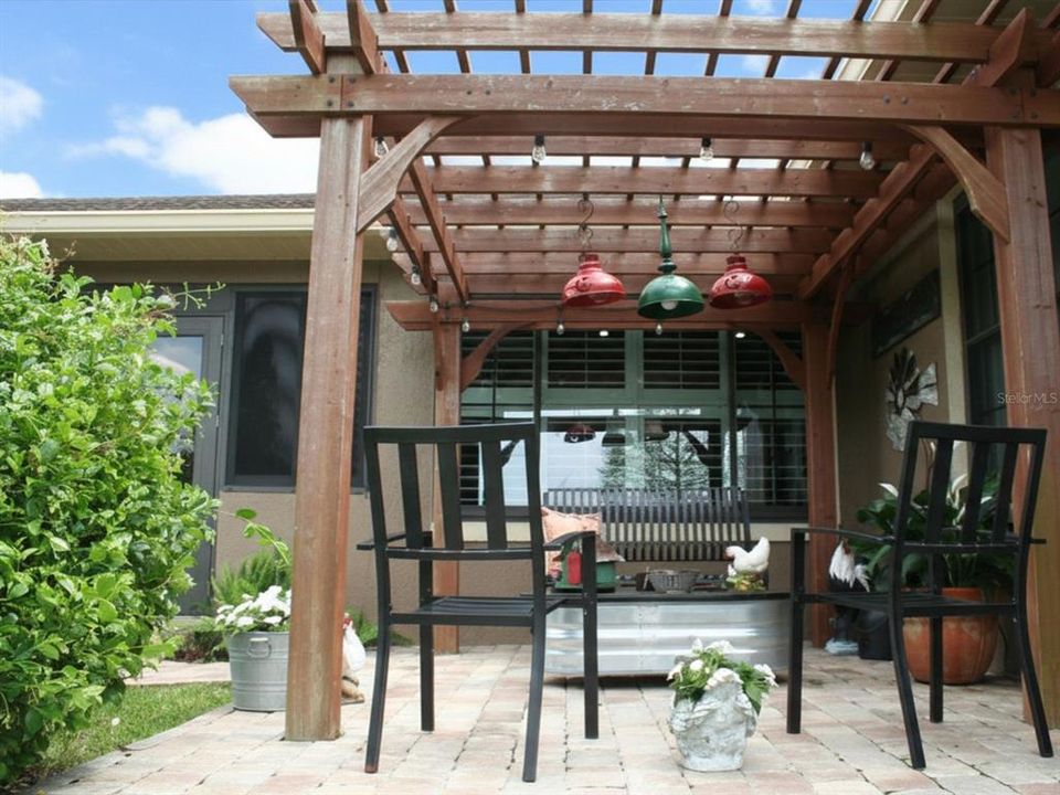 Active With Contract: $499,900 (3 beds, 2 baths, 2163 Square Feet)