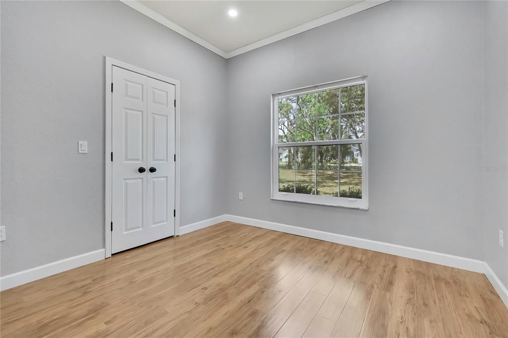 Activo con contrato: $409,000 (3 camas, 2 baños, 2174 Pies cuadrados)