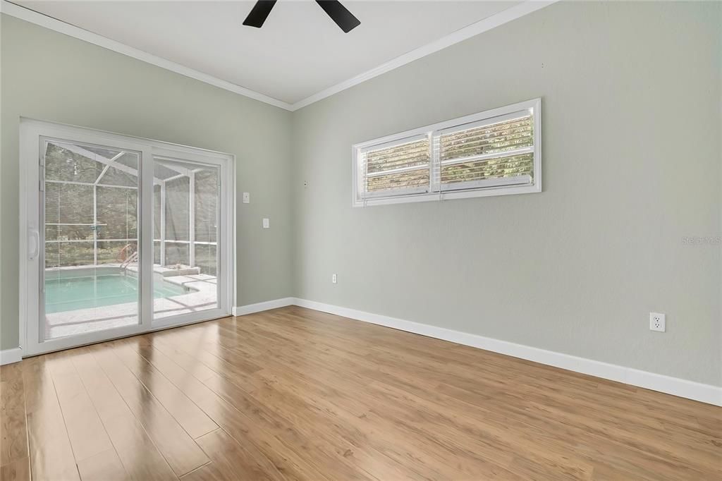 Activo con contrato: $409,000 (3 camas, 2 baños, 2174 Pies cuadrados)