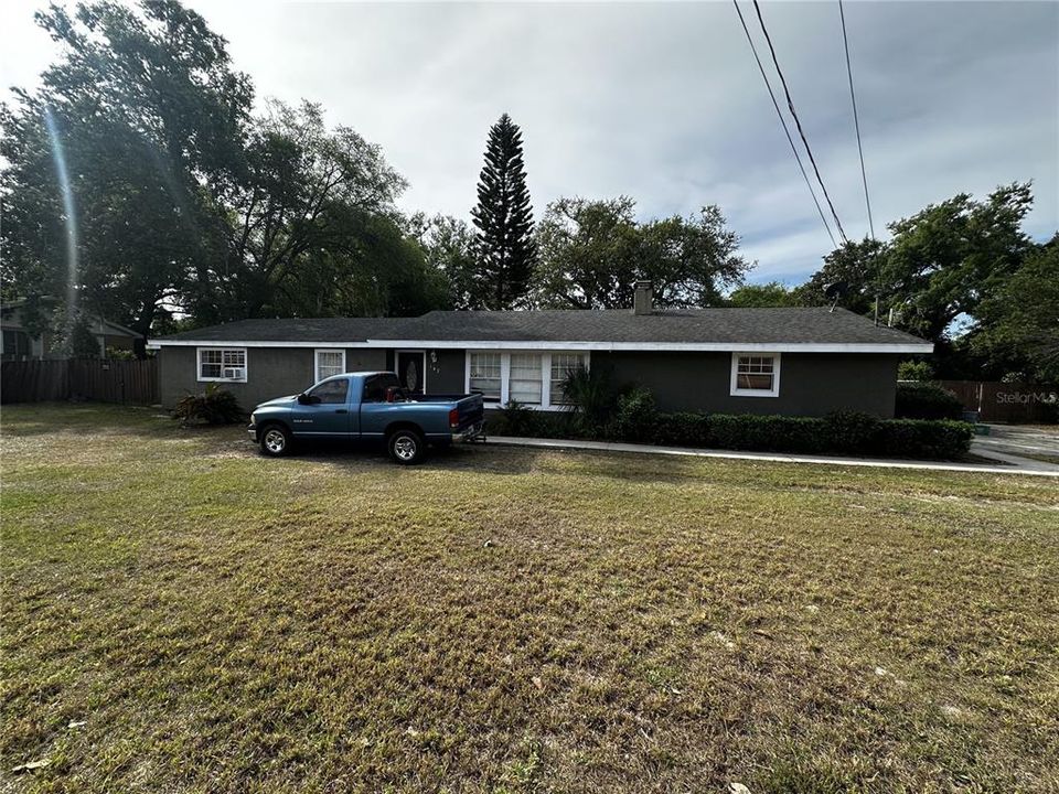 Vendido Recientemente: $190,000 (4 camas, 2 baños, 1969 Pies cuadrados)