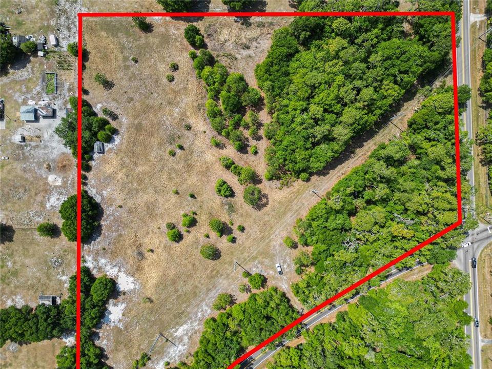 待售: $450,000 (8.09 acres)