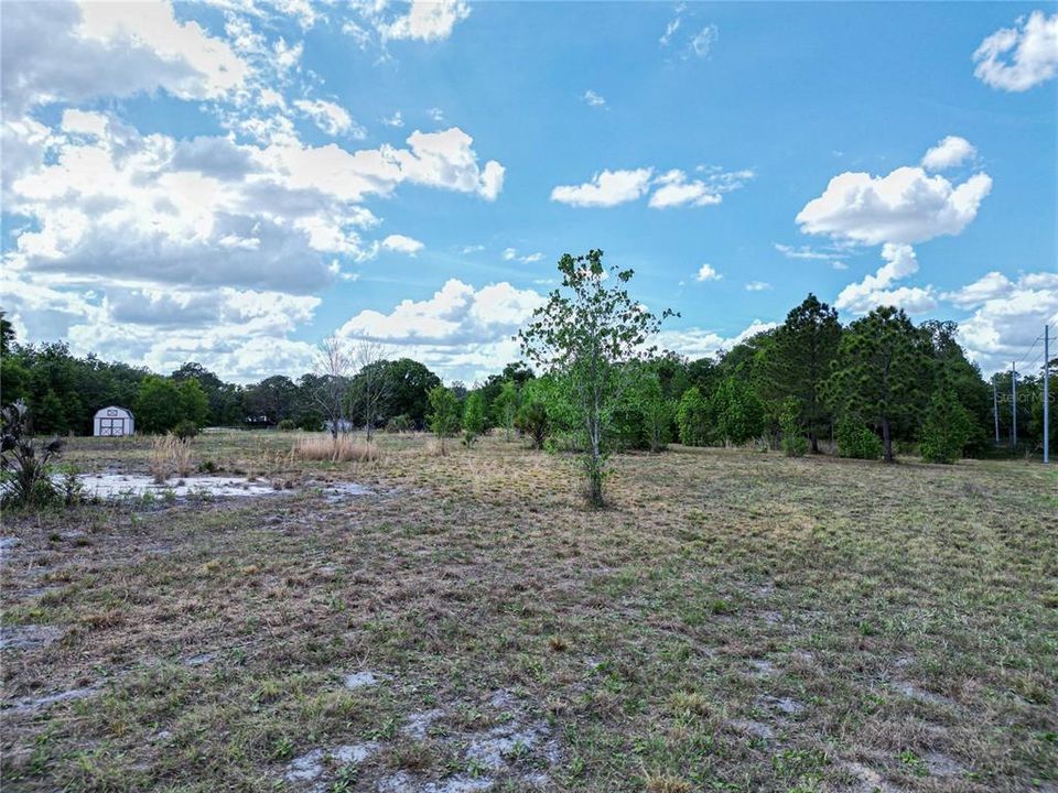 待售: $450,000 (8.09 acres)