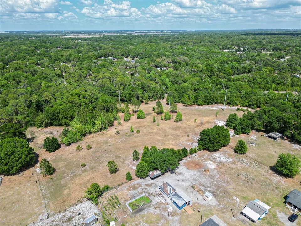 待售: $450,000 (8.09 acres)