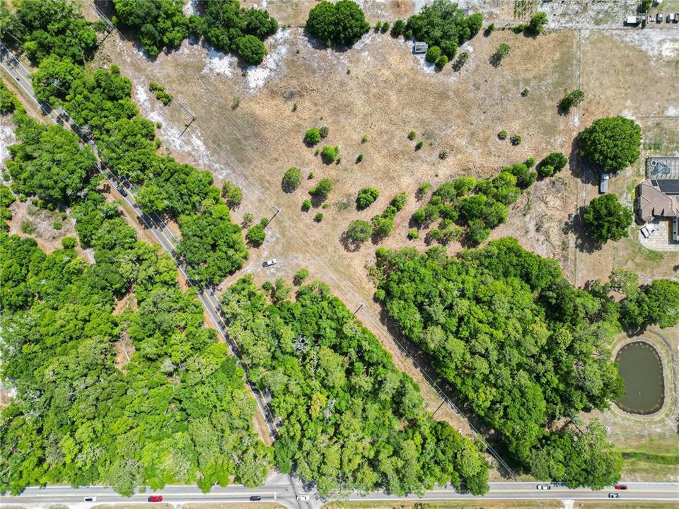 待售: $450,000 (8.09 acres)