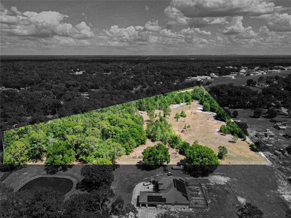 待售: $450,000 (8.09 acres)