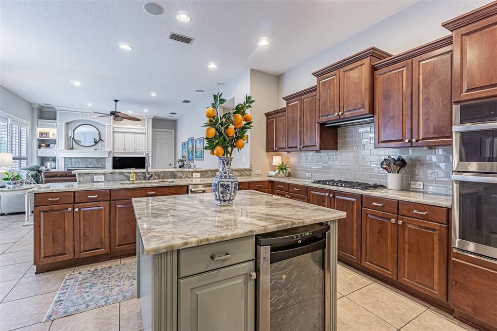 Active With Contract: $899,000 (4 beds, 4 baths, 4052 Square Feet)
