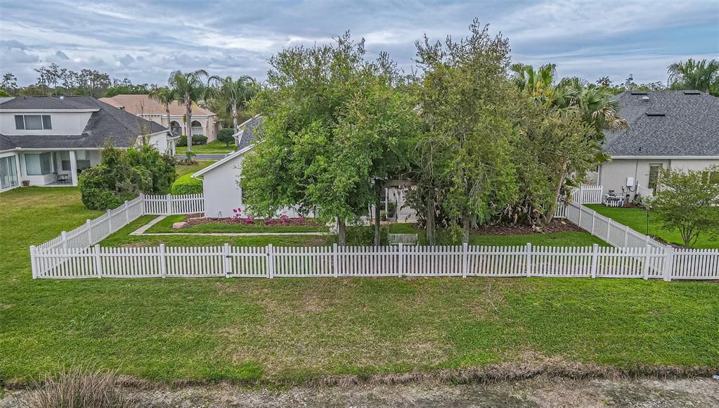 Active With Contract: $899,000 (4 beds, 4 baths, 4052 Square Feet)