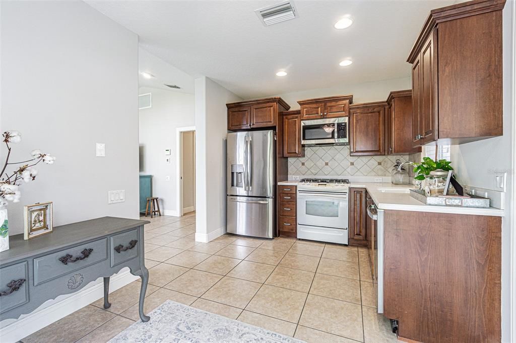 Active With Contract: $899,000 (4 beds, 4 baths, 4052 Square Feet)