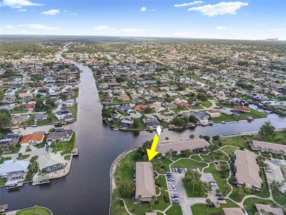 For Sale: $199,000 (2 beds, 1 baths, 1127 Square Feet)