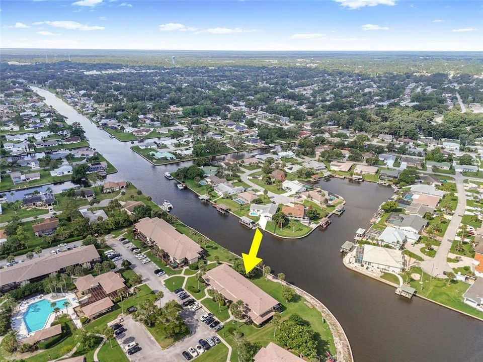 For Sale: $199,000 (2 beds, 1 baths, 1127 Square Feet)