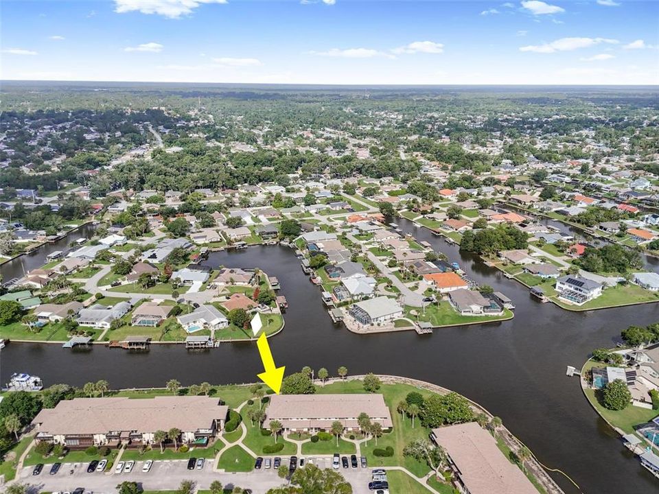 For Sale: $199,000 (2 beds, 1 baths, 1127 Square Feet)