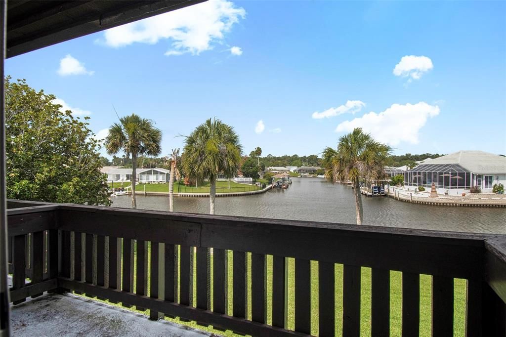 For Sale: $199,000 (2 beds, 1 baths, 1127 Square Feet)