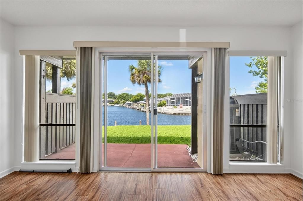 For Sale: $199,000 (2 beds, 1 baths, 1127 Square Feet)