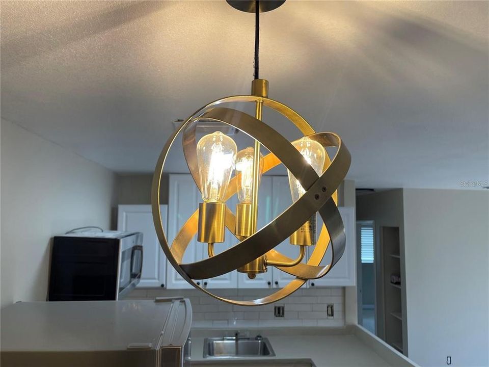 For Rent: $1,600 (2 beds, 1 baths, 760 Square Feet)