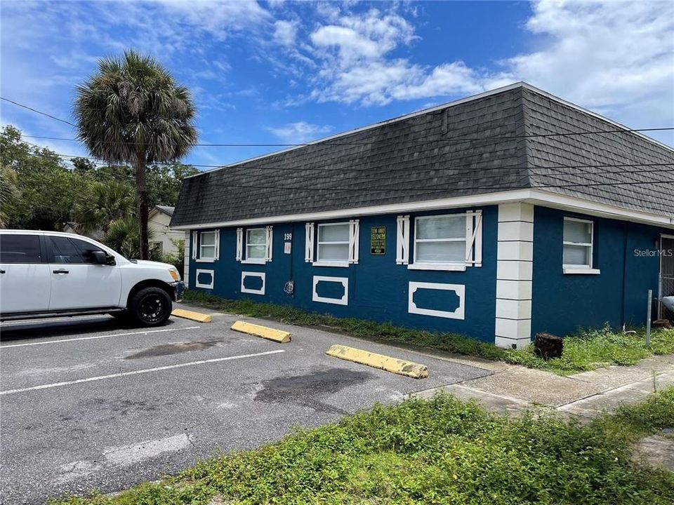 For Rent: $1,600 (2 beds, 1 baths, 760 Square Feet)