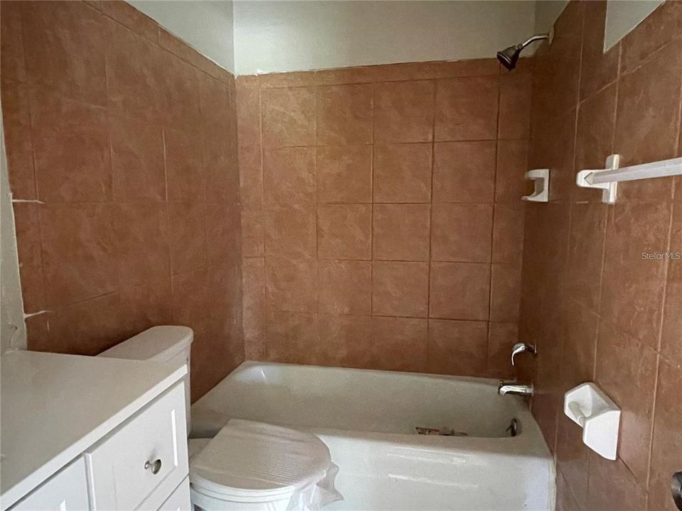 For Rent: $1,600 (2 beds, 1 baths, 760 Square Feet)