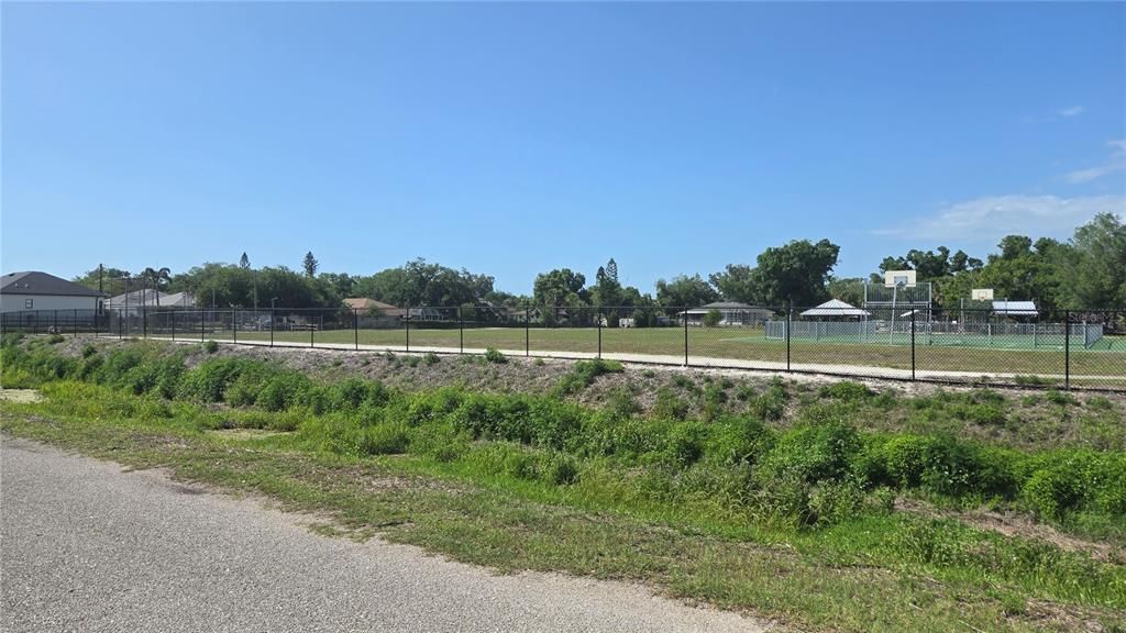 En Venta: $199,000 (0.46 acres)