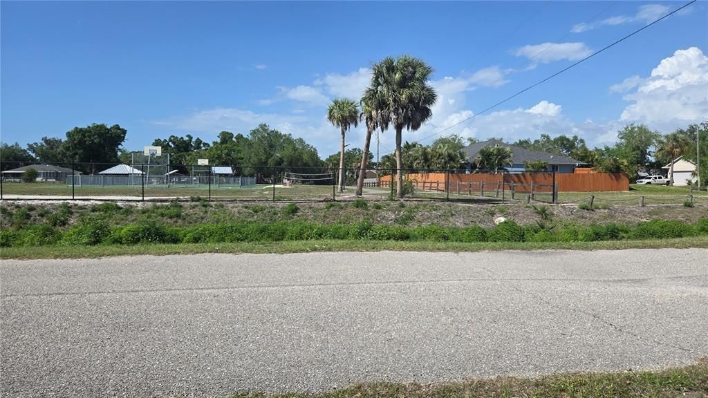 En Venta: $199,000 (0.46 acres)