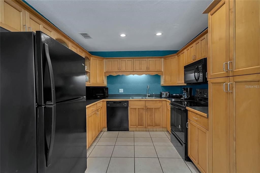 En Venta: $680,000 (4 camas, 3 baños, 2091 Pies cuadrados)