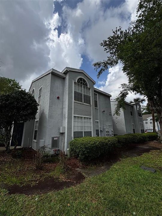 For Sale: $168,000 (2 beds, 2 baths, 1140 Square Feet)