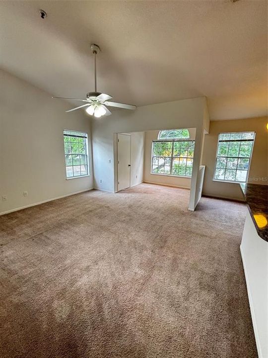 For Sale: $168,000 (2 beds, 2 baths, 1140 Square Feet)