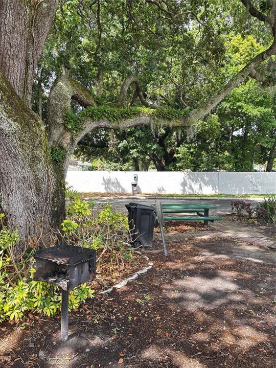 For Sale: $168,000 (2 beds, 2 baths, 1140 Square Feet)